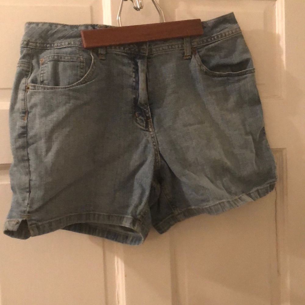 St. John’s bay size 12 jean shorts